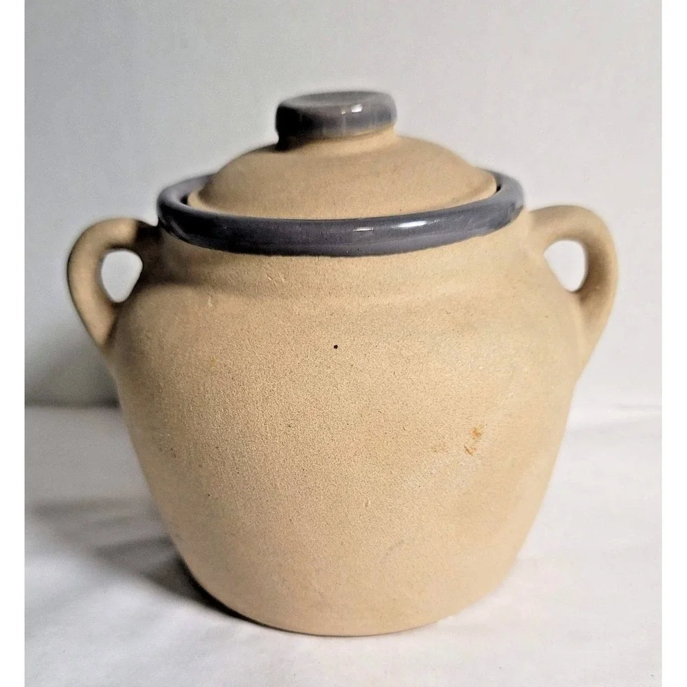 American Stoneware Factory‎ USA Small Crock Jar Gray Rim Lidded Pot Rustic Decor